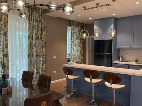 House with Garden, Villa For Sale