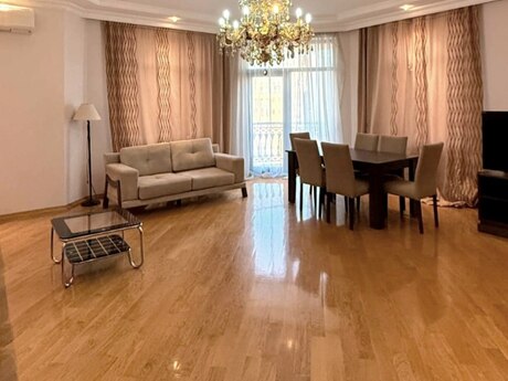 4 otaqlı yeni tikili - Nizami m. - 183 m²