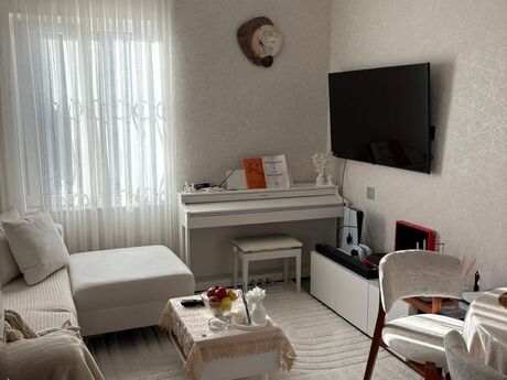 2 otaqlı köhnə tikili - Köhnə Günəşli q. - 45 m²