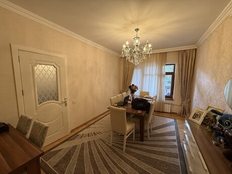 Объявление №5955418 - Баку, м. Иншаатчылар, 5-комн., 125 м², 2/9 этаж