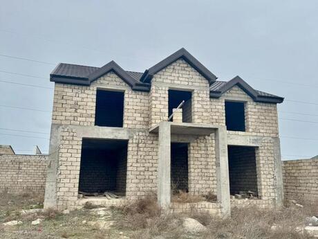 House with Garden, Villa For Sale