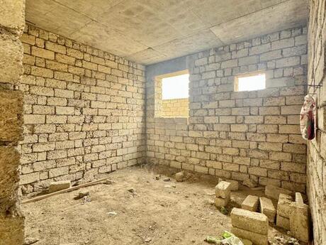 6 otaqlı həyət evi/bağ evi - Mərdəkan q. - 222 m²
