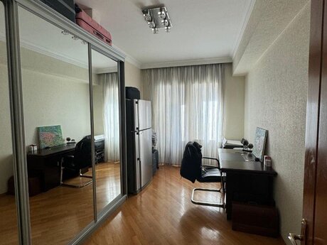 4 otaqlı mənzil, 190 m², Nərimanov: 480 000 ₼ 4