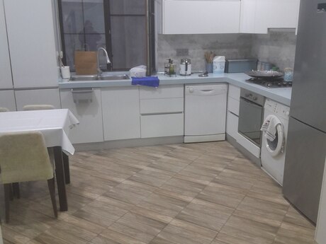 4 otaqlı həyət evi/bağ evi - Şüvəlan q. - 120 m²