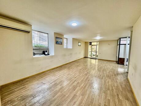 Obyekt - Nizami m. - 230 m²