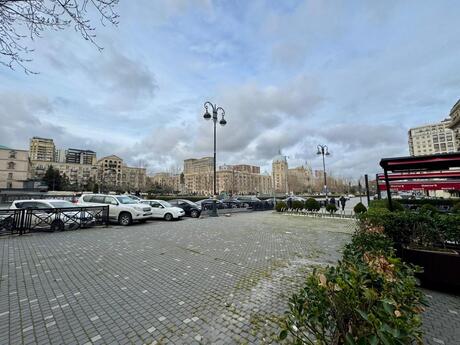 Obyekt - Nizami m. - 230 m²