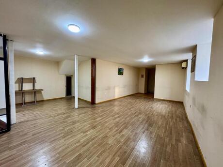 Obyekt - Nizami m. - 230 m²