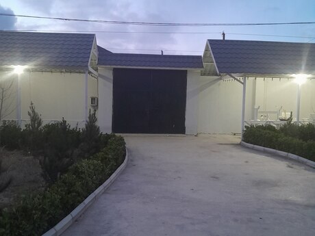 House with Garden, Villa For Rent