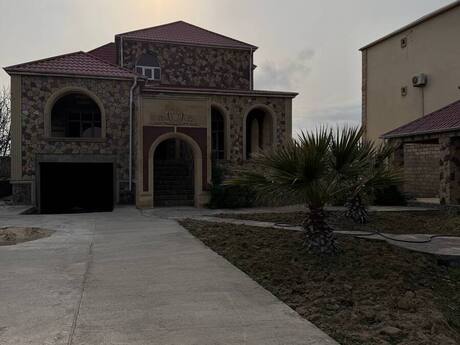6 otaqlı həyət evi/bağ evi - Sea Breeze q. - 200 m²
