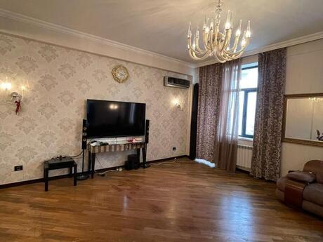 5 otaqlı yeni tikili - İnşaatçılar m. - 230 m²