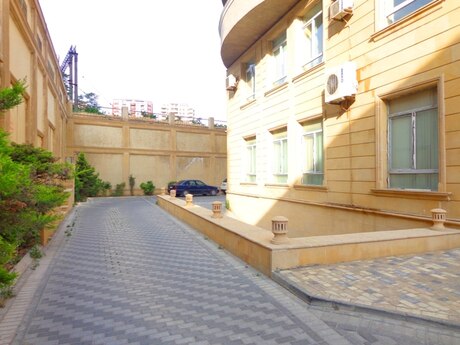 4 otaqlı yeni tikili - 28 May m. - 160 m²
