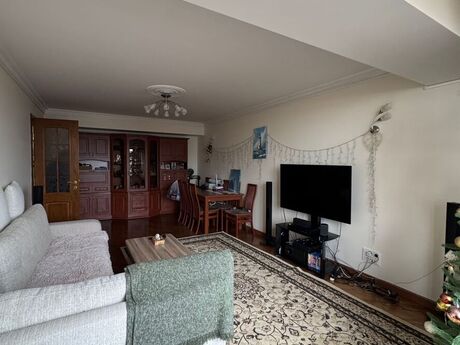 4 otaqlı köhnə tikili - İçəri Şəhər m. - 145 m²