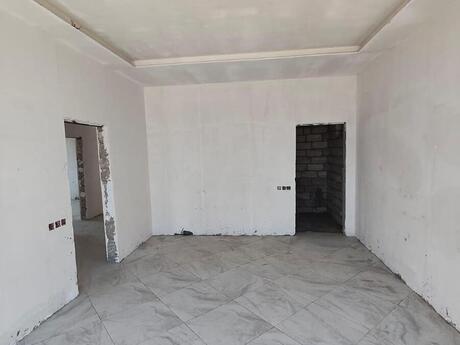 4 otaqlı həyət evi/bağ evi - Şüvəlan q. - 240 m²