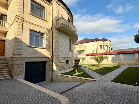 6 otaqlı həyət evi/bağ evi - Nizami r. - 369 m²