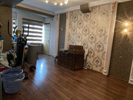 Satlr 5 otaql khn tikili 232 m, Nrimanov r.