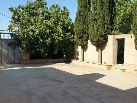 4 otaqlı həyət evi/bağ evi - Novxanı q. - 155 m²