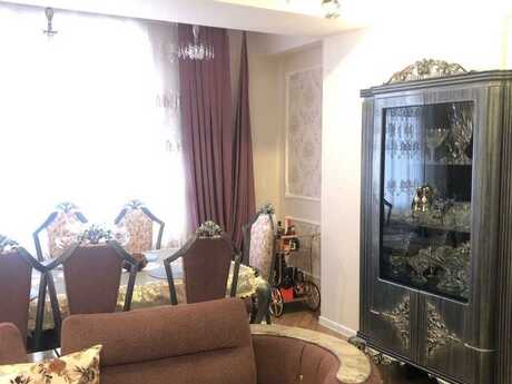 5 otaqlı yeni tikili - İnşaatçılar m. - 150 m²
