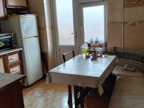 3 otaqlı köhnə tikili - Əhmədli q. - 69 m²