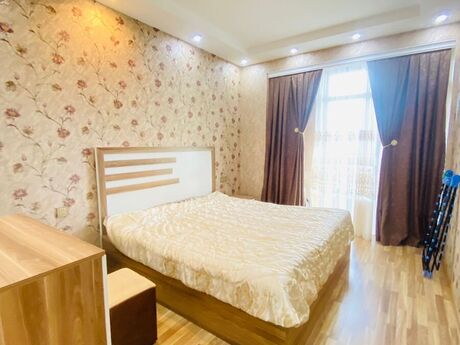 2 otaqlı yeni tikili - 8 Noyabr m. - 70 m²