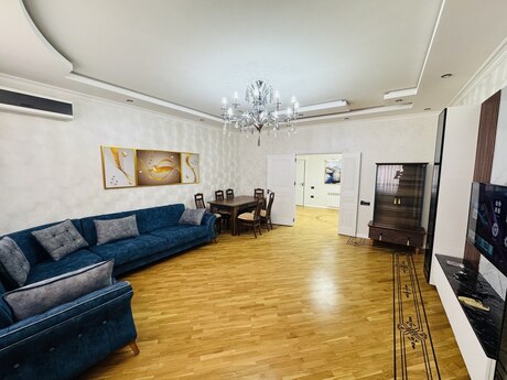 3 otaqlı yeni tikili - Şah İsmayıl Xətai m. - 150 m²