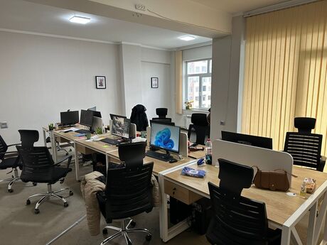 Elan №5957588 - Bakı, Elmlər Akademiyası m., 5 otaqlı, 240 m²