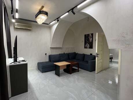 Elan №5957365 - Bakı, Sahil m., 3 otaqlı, 60 m², 1/2 mərtəbə