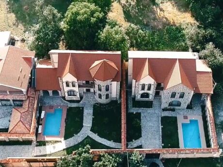 Satılır 15 otaqlı həyət evi/bağ evi 555 m², Qəbələ