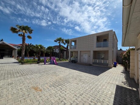 6 otaqlı həyət evi/bağ evi - Mərdəkan q. - 400 m²