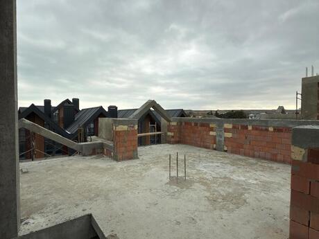 House with Garden, Villa For Sale