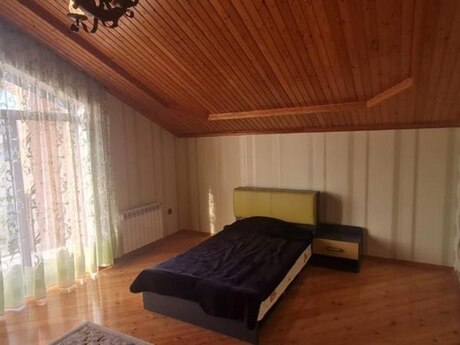 House with Garden, Villa For Rent