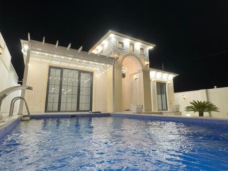 4 otaqlı həyət evi/bağ evi - Mərdəkan q. - 250 m²
