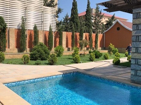 4 otaqlı həyət evi/bağ evi - Mərdəkan q. - 290 m²