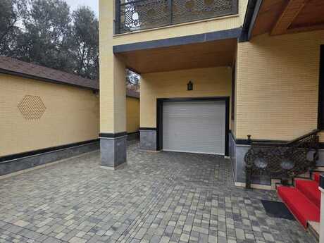 6 otaqlı həyət evi/bağ evi - Gənclik m. - 300 m²