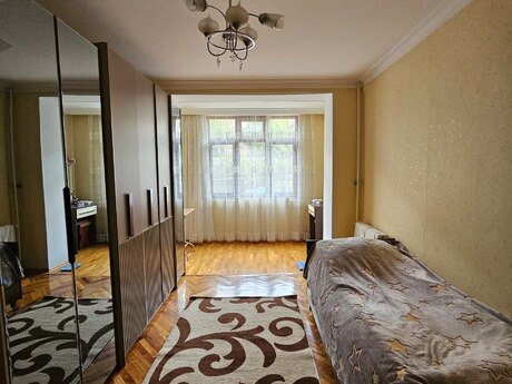 4 otaqlı köhnə tikili - Həzi Aslanov q. - 110 m²