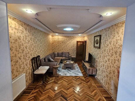 4 otaqlı köhnə tikili - Həzi Aslanov q. - 110 m²