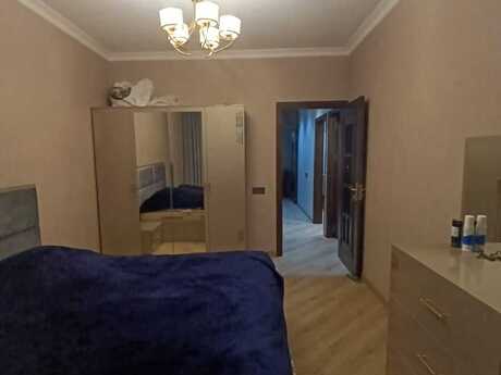 3 otaqlı köhnə tikili - Azadlıq Prospekti m. - 85 m²