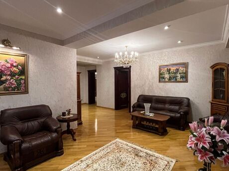 4-комн. новостройка - м. Низами - 240 м²