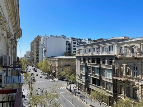 3 otaqlı köhnə tikili - Sahil m. - 117 m²