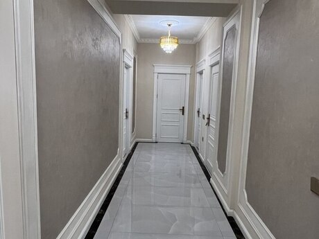 4 otaqlı yeni tikili - Nizami m. - 215 m²