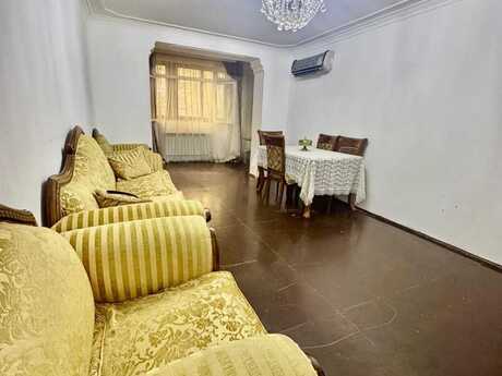 3 otaqlı köhnə tikili - Elmlər Akademiyası m. - 75 m²