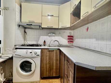3 otaqlı köhnə tikili - Elmlər Akademiyası m. - 75 m²