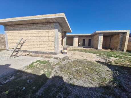 4 otaqlı həyət evi/bağ evi - Buzovna q. - 170 m²