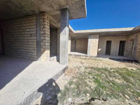 4 otaqlı həyət evi/bağ evi - Buzovna q. - 170 m²
