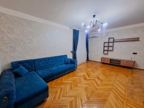 2 otaqlı köhnə tikili - İnşaatçılar m. - 46 m²