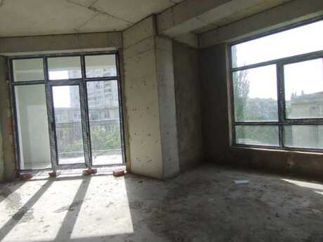 4 otaqlı yeni tikili - Nəriman Nərimanov m. - 196 m²
