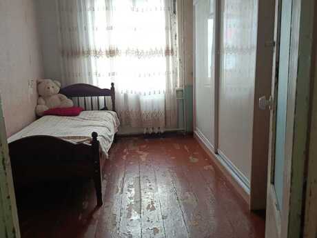 4 otaqlı köhnə tikili - Bakıxanov q. - 110 m²
