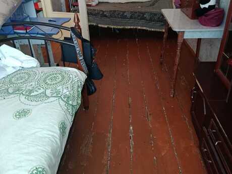 4 otaqlı köhnə tikili - Bakıxanov q. - 110 m²