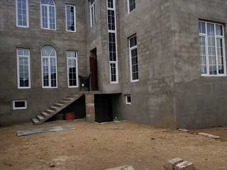 Satılır 5 otaqlı həyət evi/bağ evi 140 m², Binə q.