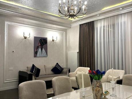 4 otaqlı mənzil, 186 m², 28 May: 700 000 ₼ 5