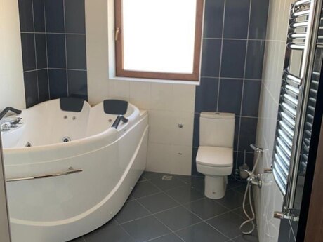 House with Garden, Villa For Rent